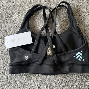 NWT LuluLemon x Barry’s camo bra
